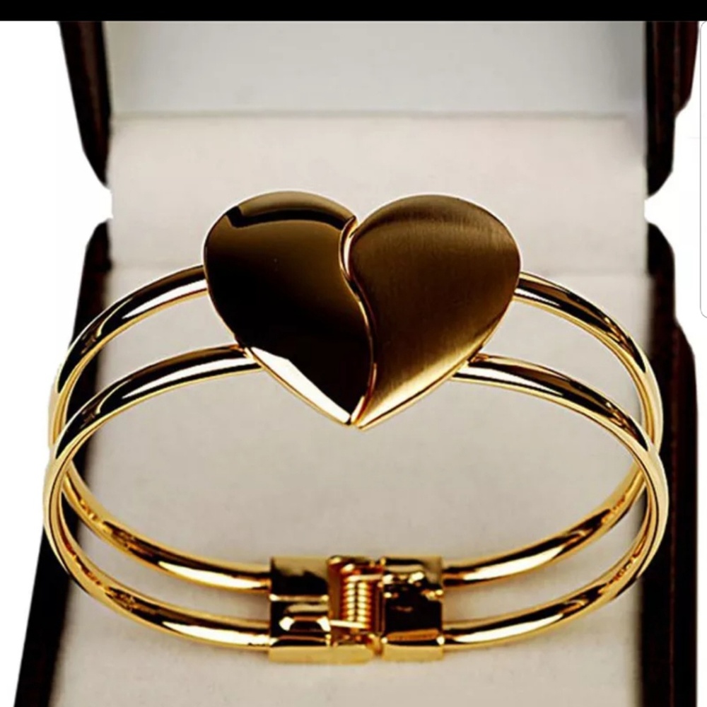New Heart bangle bracelet cuff - Picture 3 of 8